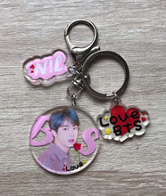 Load image into Gallery viewer, BTS keychain
