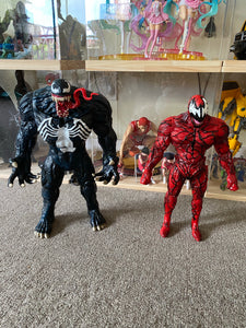 303 Movie figures V superhero figures